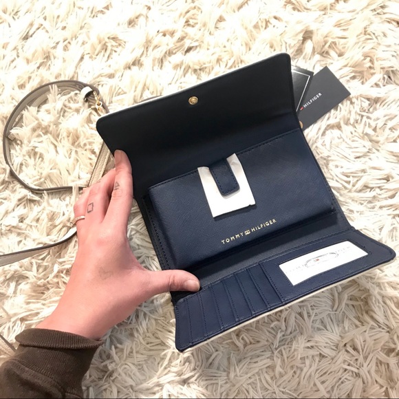 COPY - Tommy Hilfiger Backpack Bundle! FREE GIFT!! - Picture 4 of 4